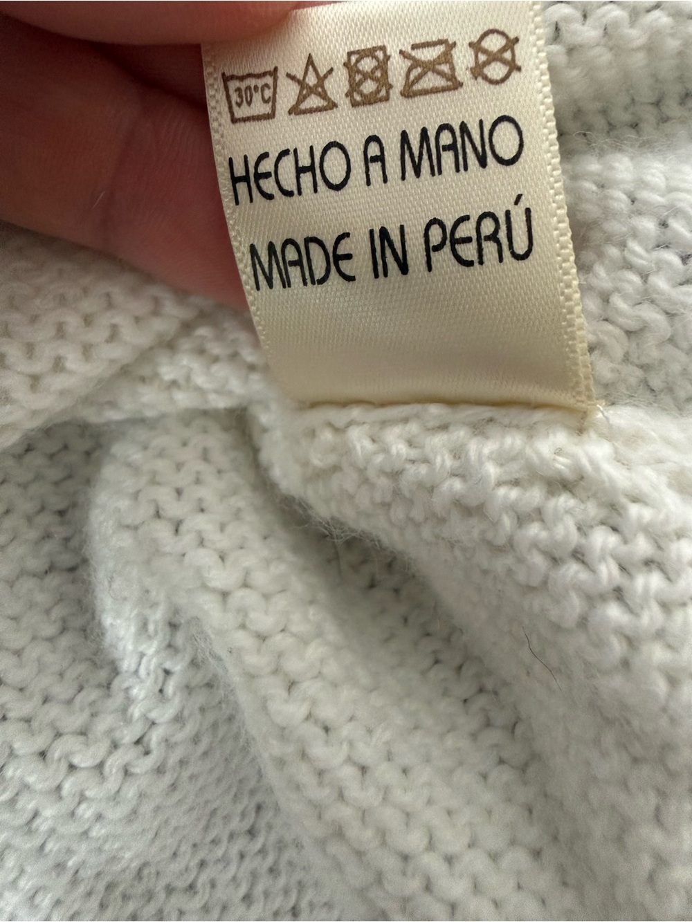 100% Peruvian Alpaca Women’s Boho Hooded Fringe Sweater - Picture 6 of 9
